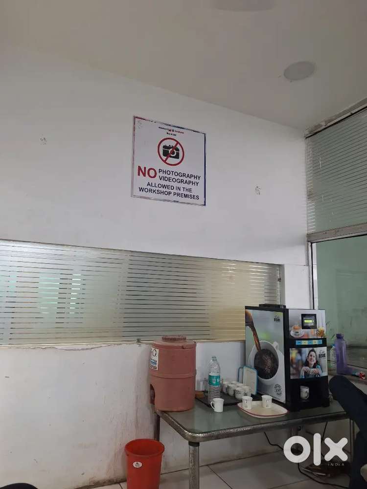A staff required for samsung service center for repairing mobiles