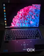 Acer Swift Go 14 OLED (Ultra 5, 16/512)Screen Damage, 1M Warranty left
