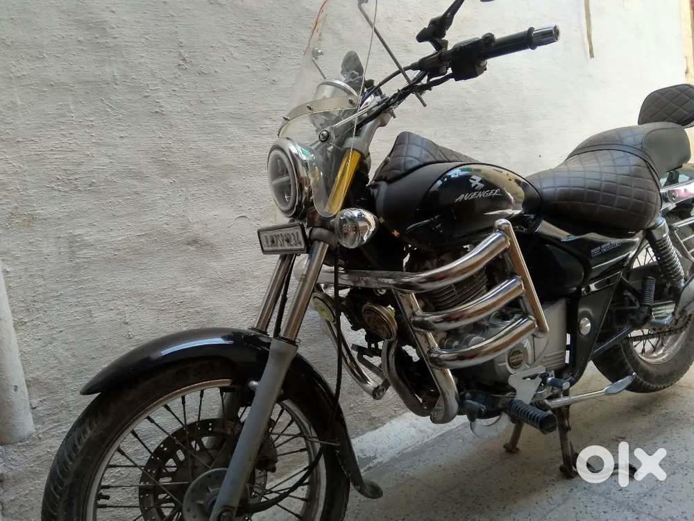 Bajaj Avenger 220
