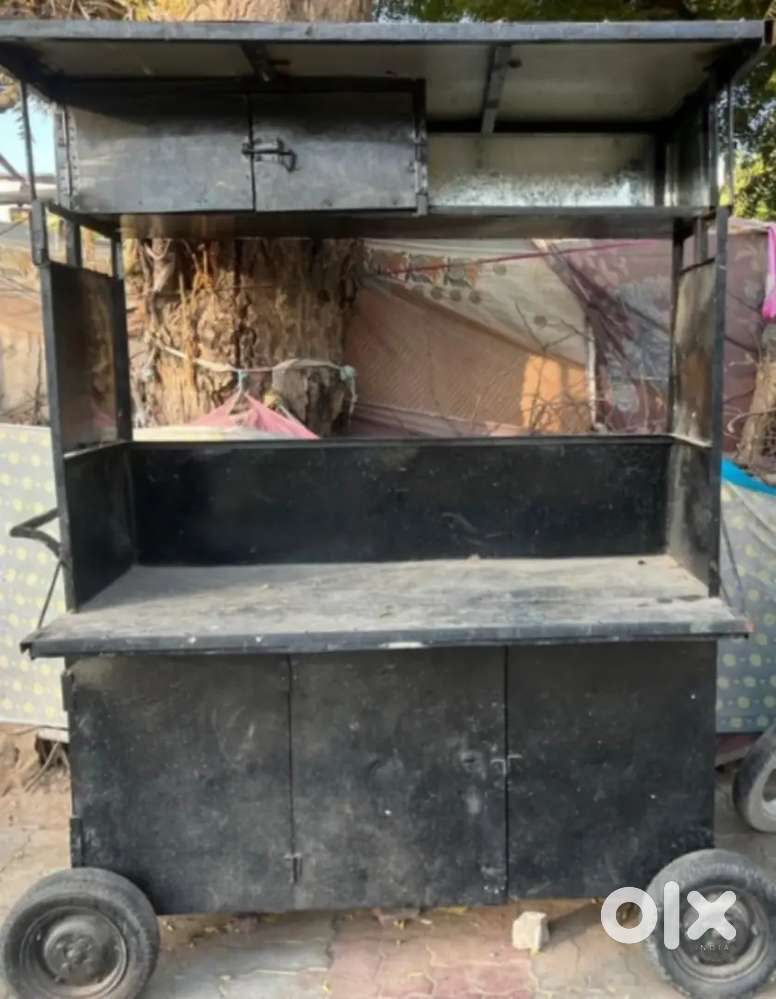 Momos counter on rent 3000/-per month