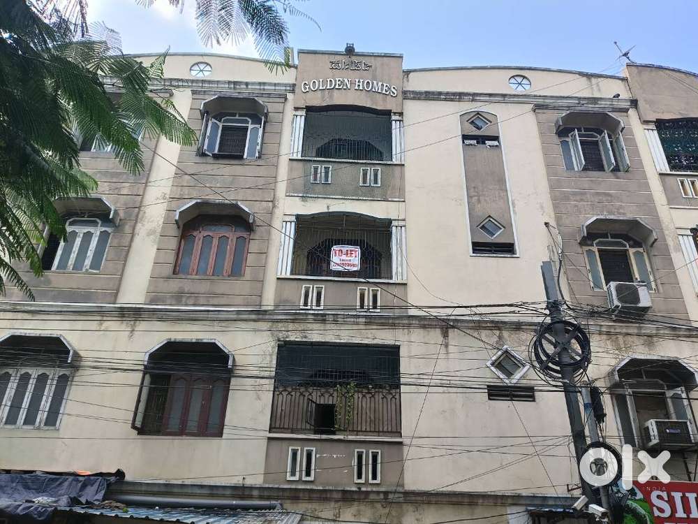 MAIN ROAD FLAT WITH CONTINEOUS WATER SUPPLLY
