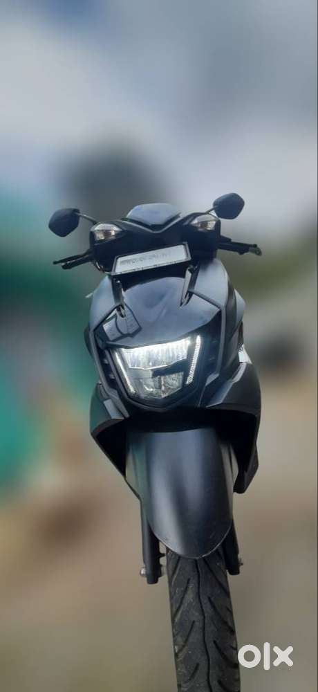 Suzuki Avenis 125 is a sporty, stylish 125cc scooter featuring a power