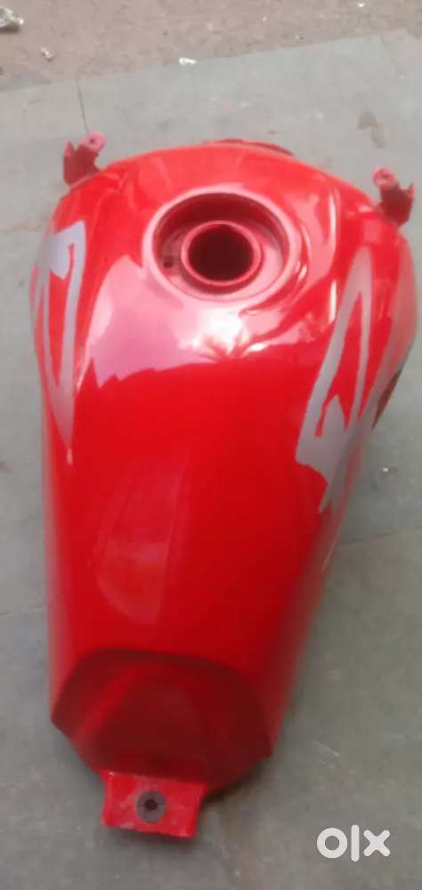 Petrol tank karizma r