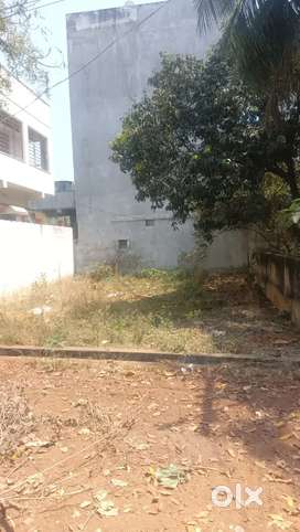 Urgent sell 167sq yrds vuda plot.