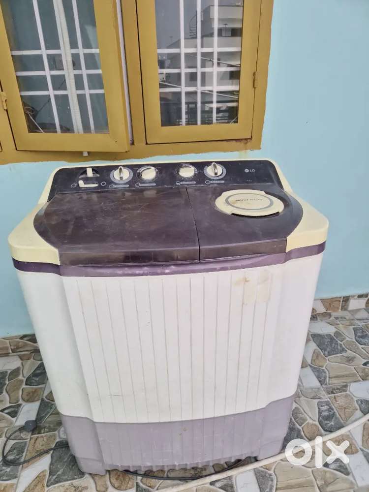 2-3 year old LG washing machine