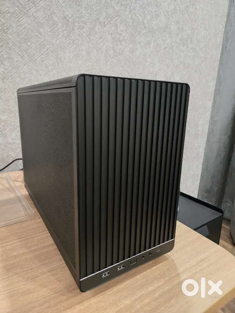 Custom Mini ITX Gaming PC (RTX 5070TI)