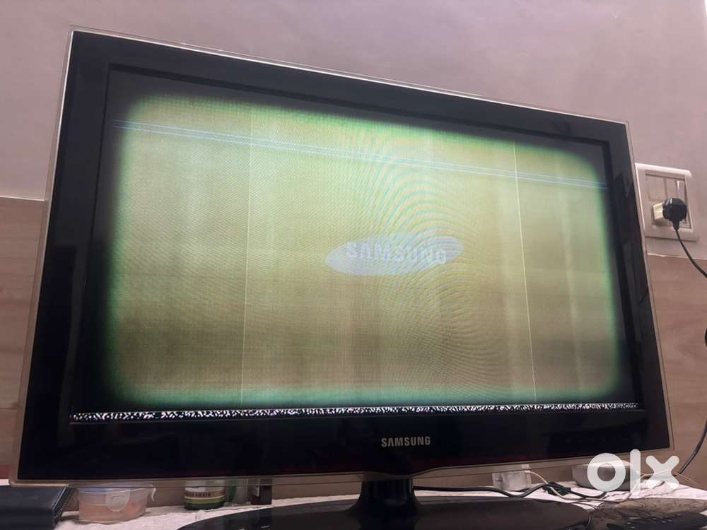 SAMSUNG 32 inch LCD TV