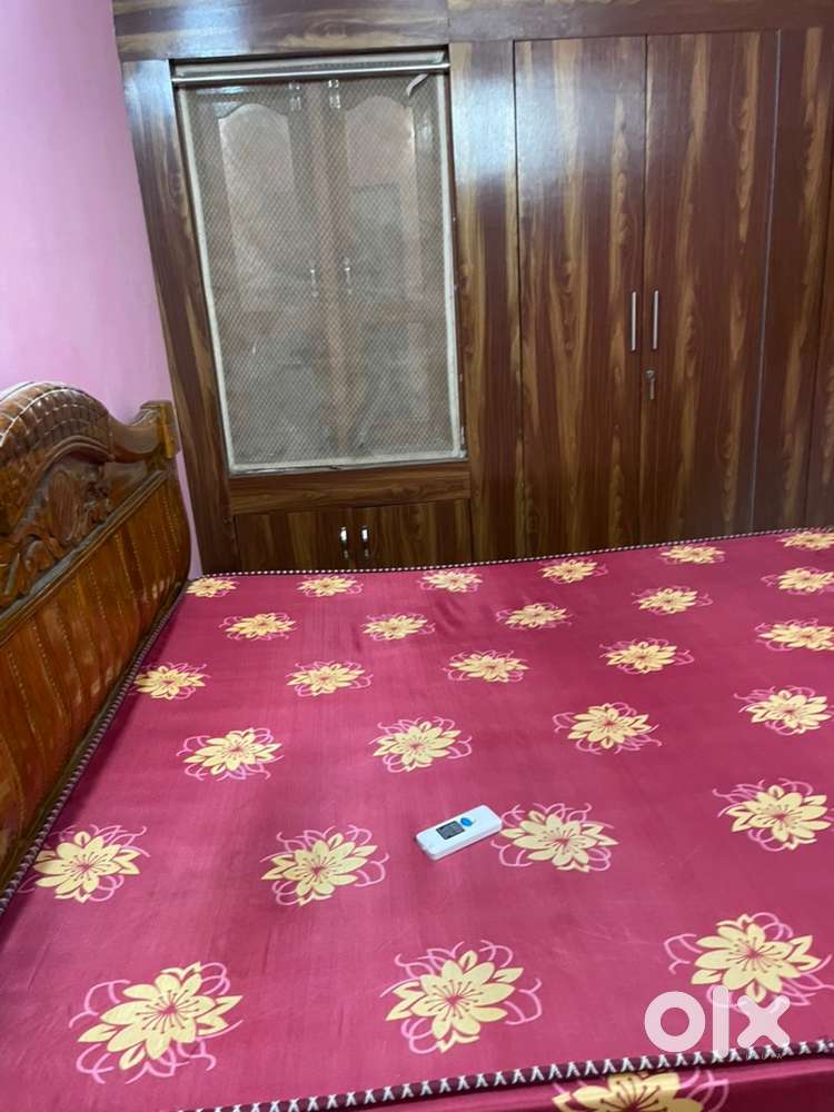 Fully furnished 2bhk for family/working bachelors near Infocity