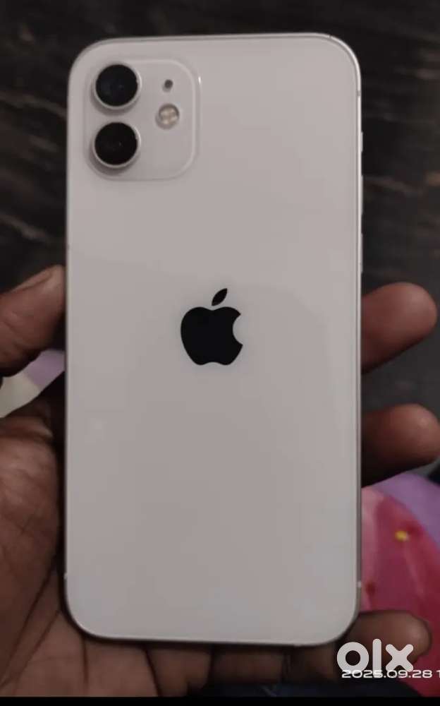 iPhone 12 128 battery health 93