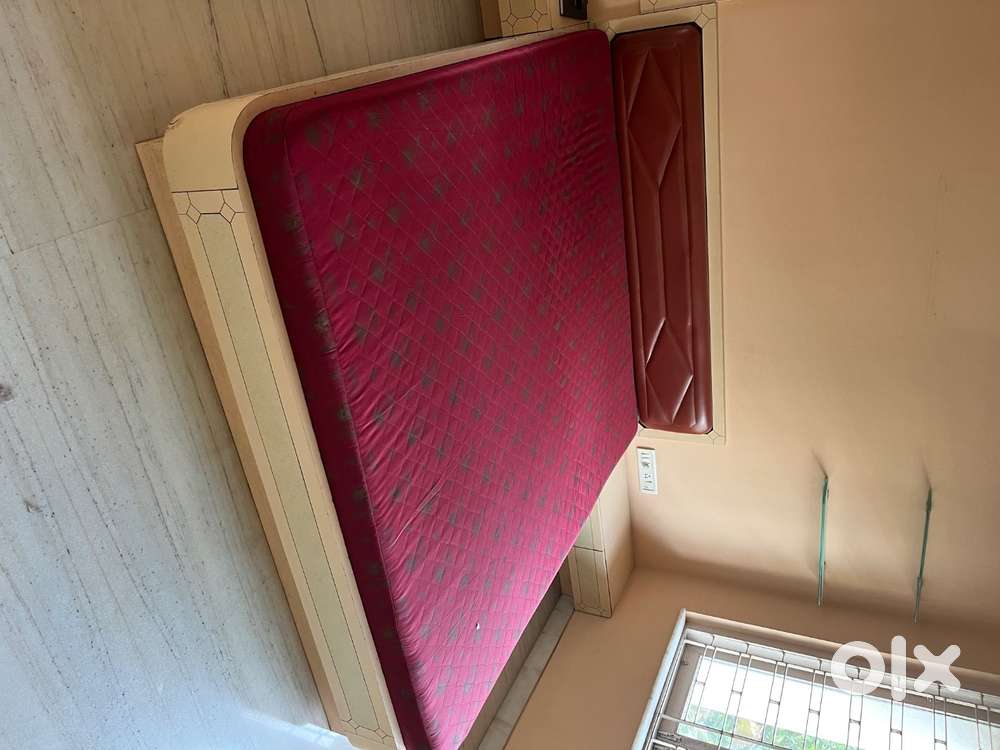Queen Size Bed in Good Condition, with storage, back rest and mattress