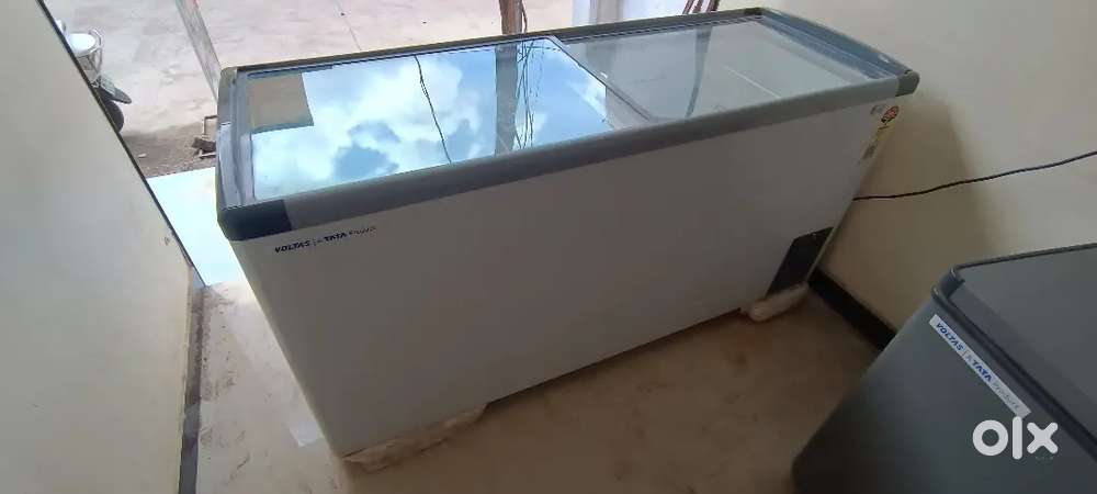 Voltas  Glass Top Chest Freezer  FOR ICECREAM PARLOUR OR SHOP