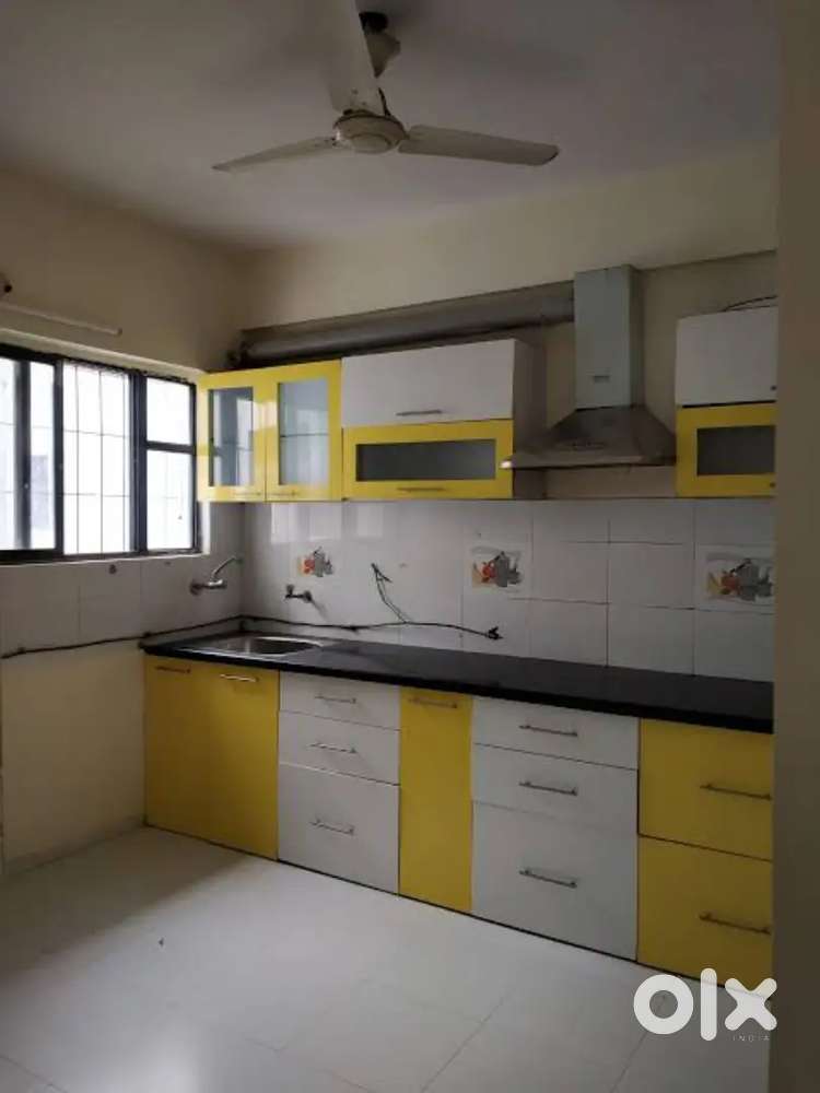 Independent 2 and 3 bhk flat available near bombay hospital