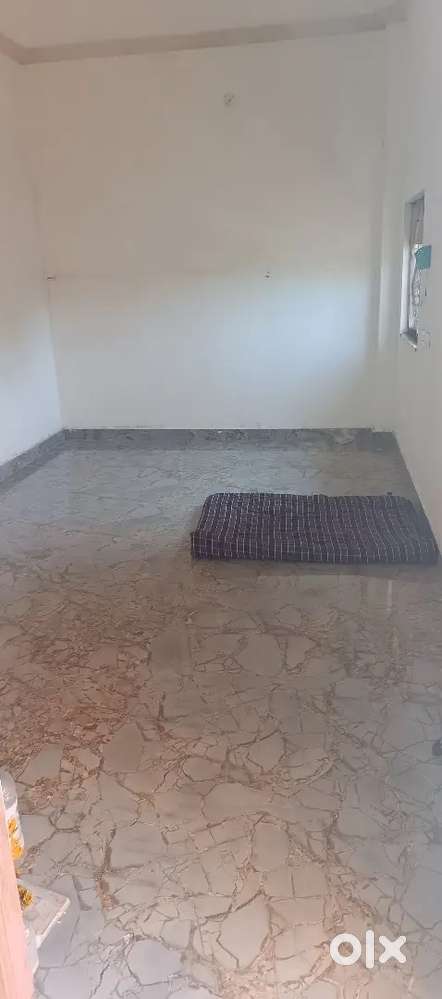 Single big room without kitchen for 5000 rs only