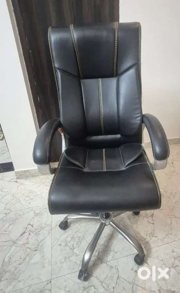 Midea Wachine Machine 7 kg, study table , revolving chair