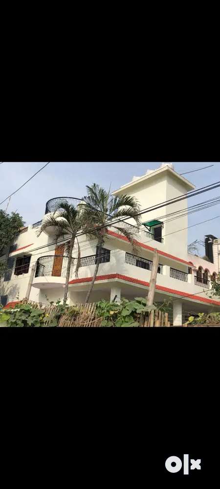 Independent House For Sell Boring Road Chauraha Corner Plot On Road.