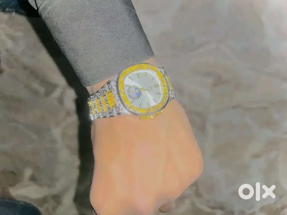 Abudhabi collection golden silver luxury chain analog watch for men