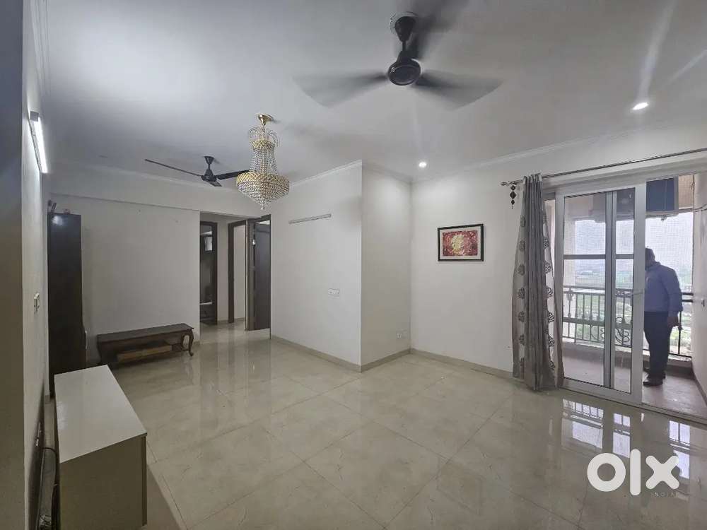 3bhk well maintained flat available for rent