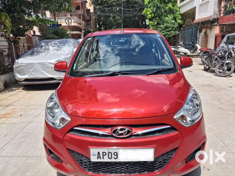 Automatic Hyundai i10 Sportz Petrol 2014