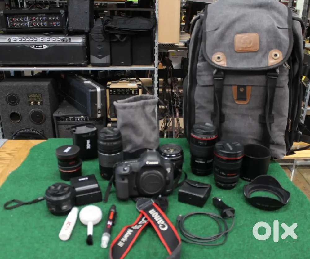 Canon EOS 5D MarkIII EF24-105L IS Camera Lens lot