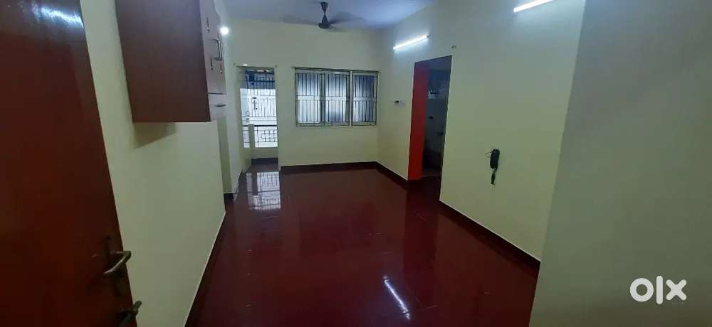 2BHK available at Park Road Anna Nagar West Extension