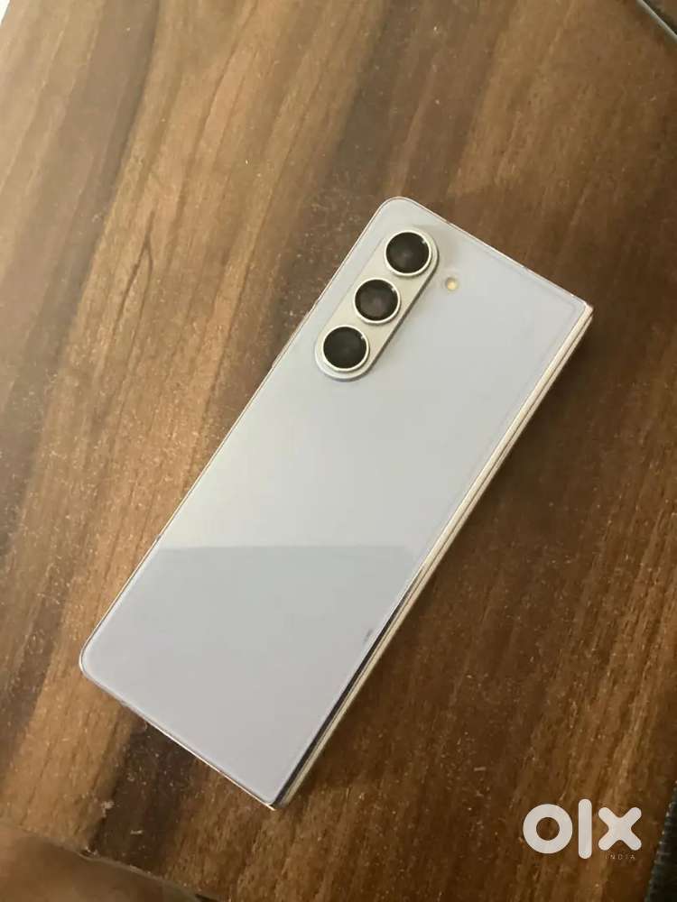 Samsung Fold 5 new condition will bill box accessories