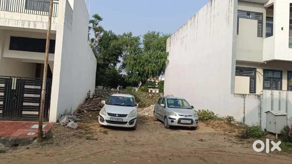 Need 2persons in Jhunjhunu. driver for pickup&saleman for shop