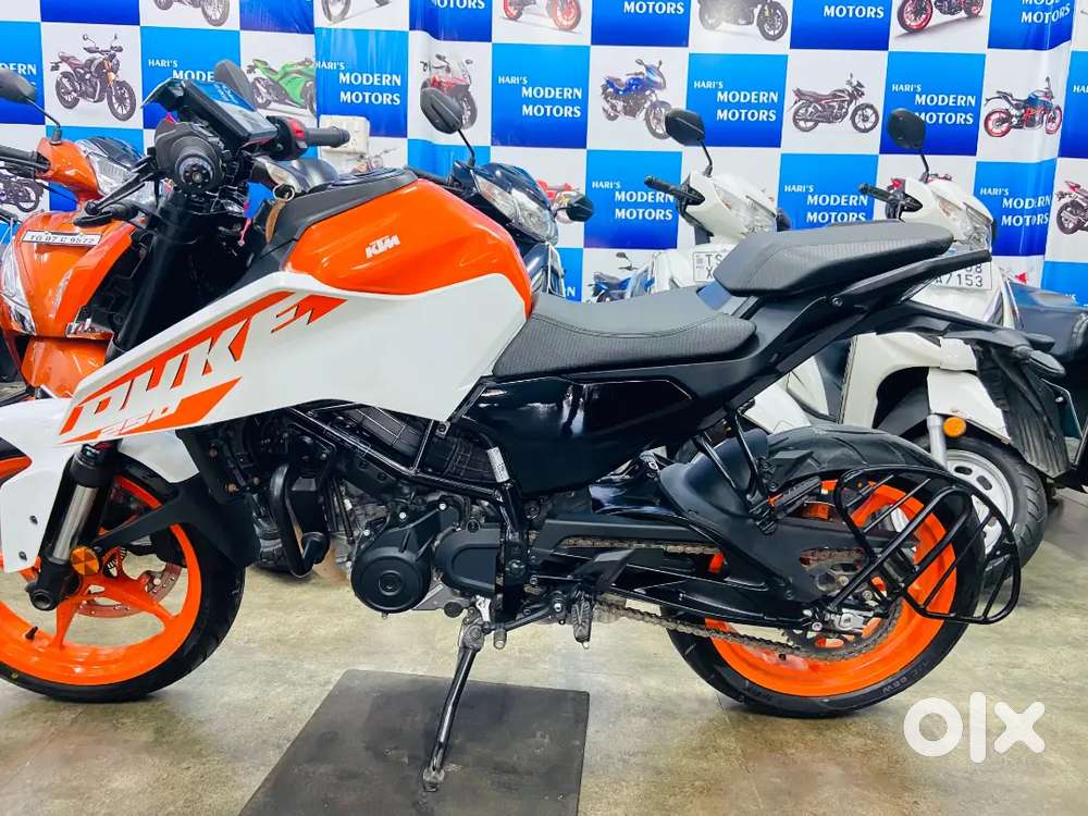 KTM Duke 250 Cc 2024 Model & 2025 Registration Just 8k Driven