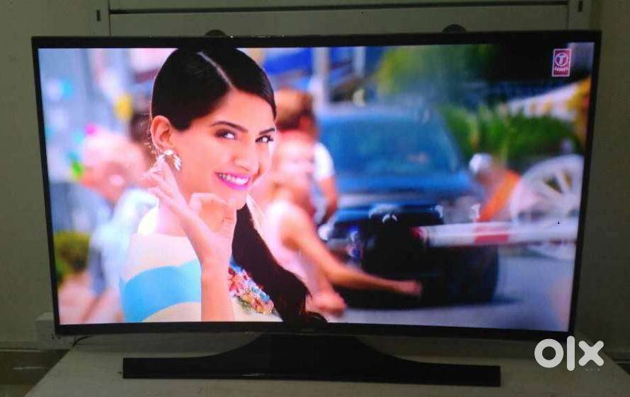 Samsung 46 Slim Ultra HD LED TV with USB n Dual HDMI 2016p high resol