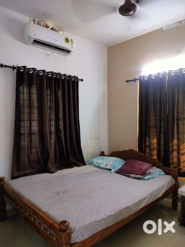 Fully furnished room for rent Near Infopark  1.5KM  ideal 4 bachelor