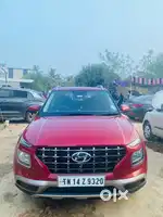 Hyundai Venue 2022 Petrol Good Condition service record Insurance curr