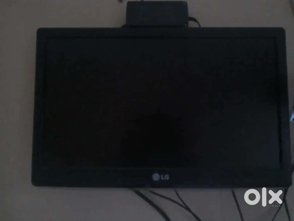 L.G 22 inch monitor only in ₹4999