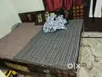 Double bed with sirhana