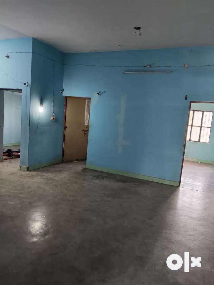 2, 3 room set available near Op Chaudhary hospital raebareli road