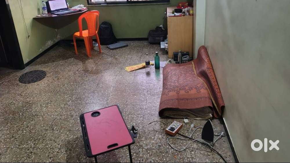 want roommate at chandak circle