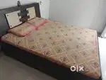 Queen size bed 6*5.without matress