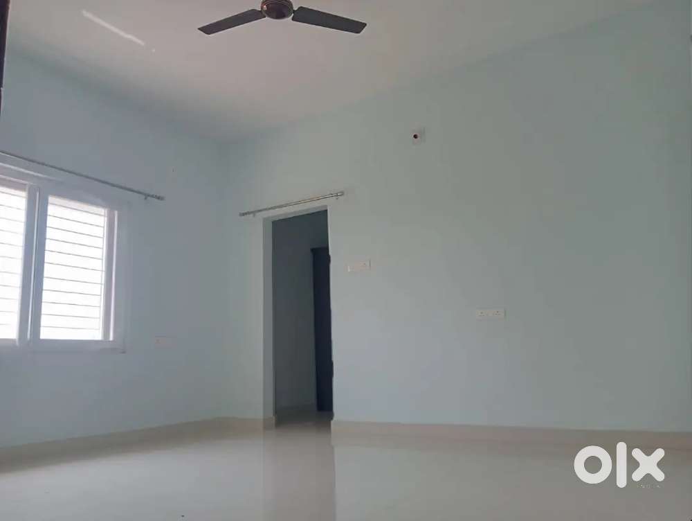 2bhk independent house available for family or working bachelor.