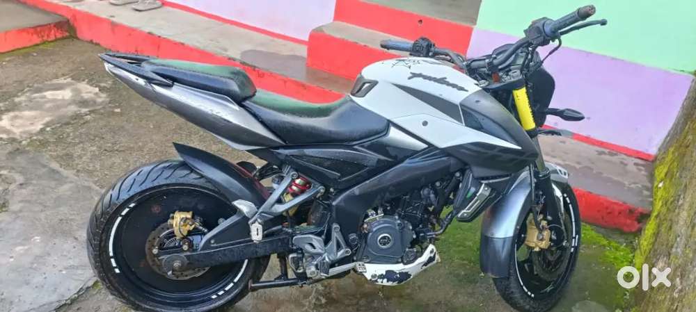 Full condition.. Good mailage. No crases