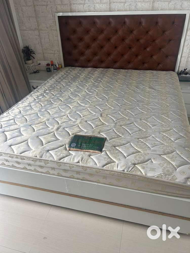 Queen size 6 inch curlon mattress for sale