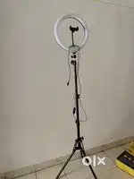 Digitek ring light with tripod stand