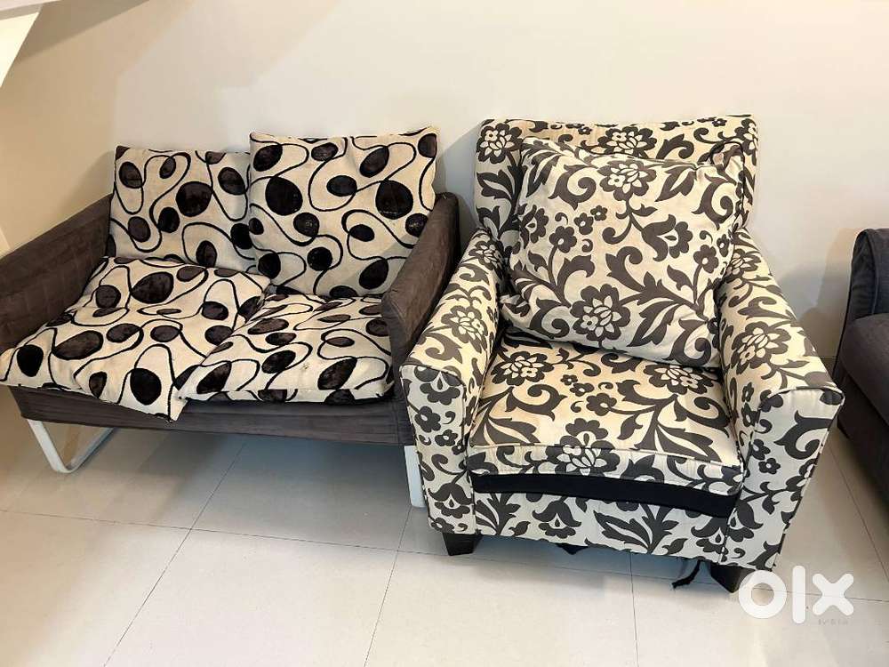 Single seater chair + 2 seater in good condition