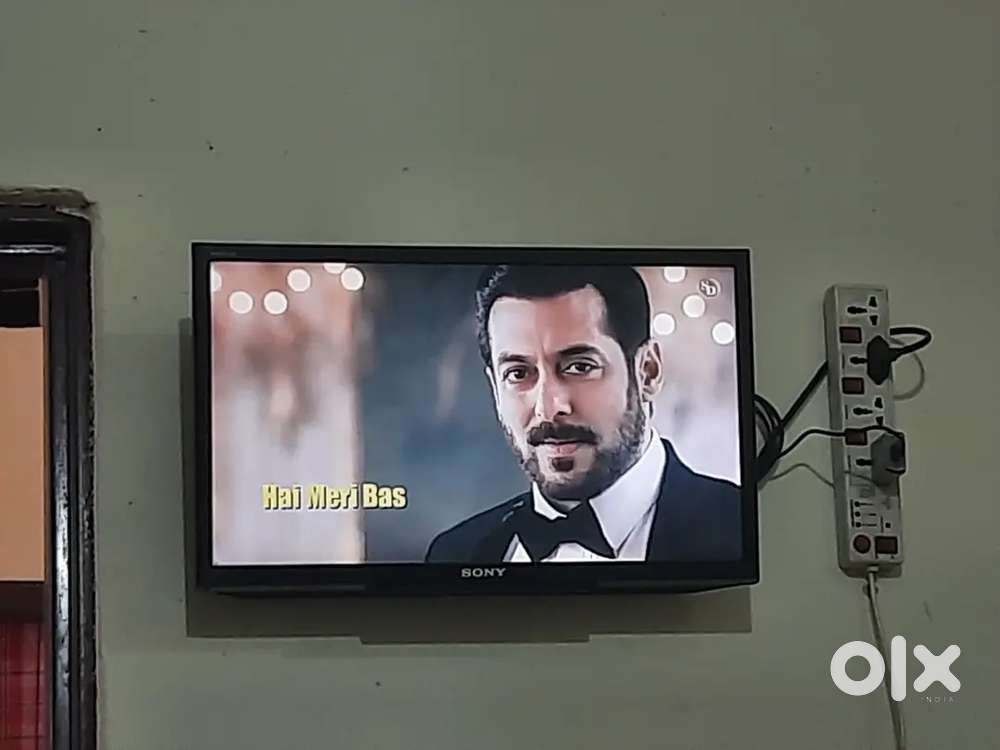 Selling 22 tv sony as upgrading to new tv