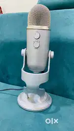 Blue YETI Professional Quality  Microphone