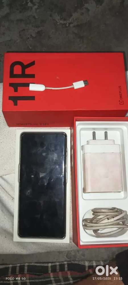 One plus 11R.  18/512