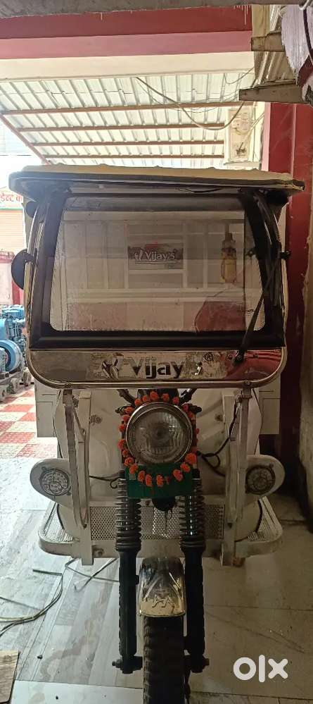 Battery loader riksha in good condition