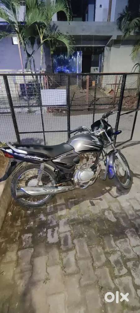 125 cc motorcycle