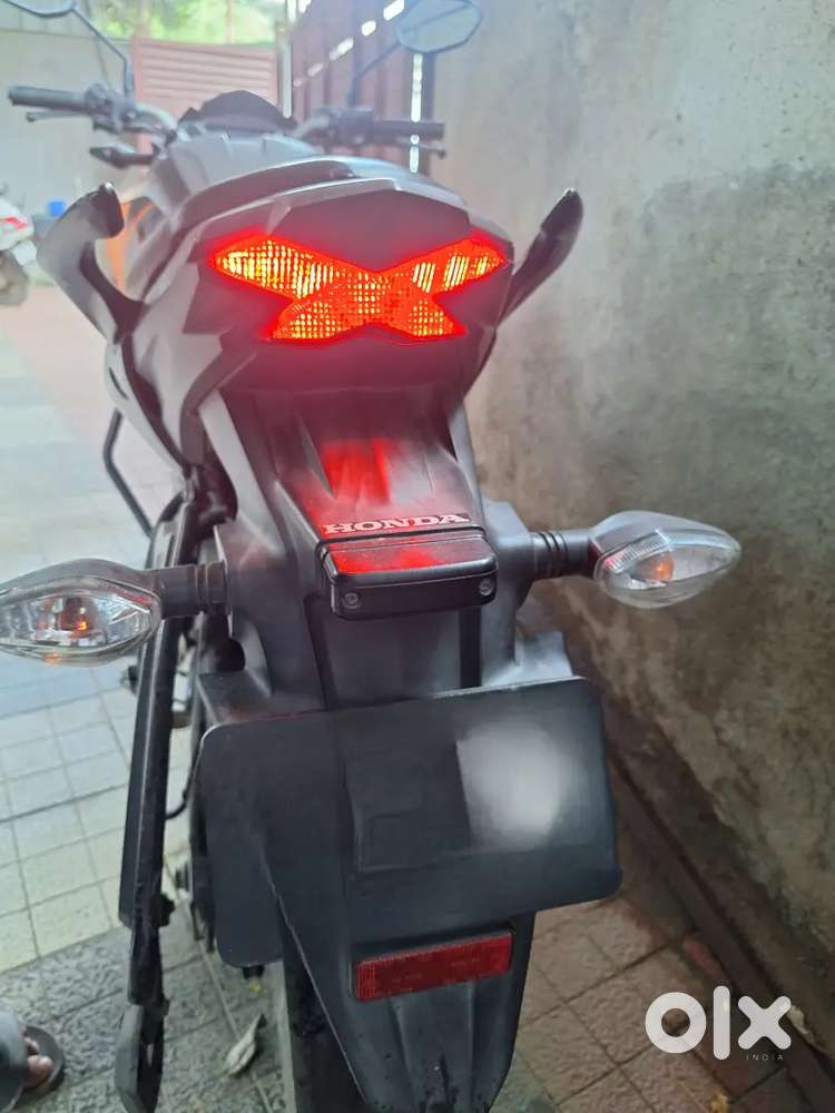 Honda Hornet 160R