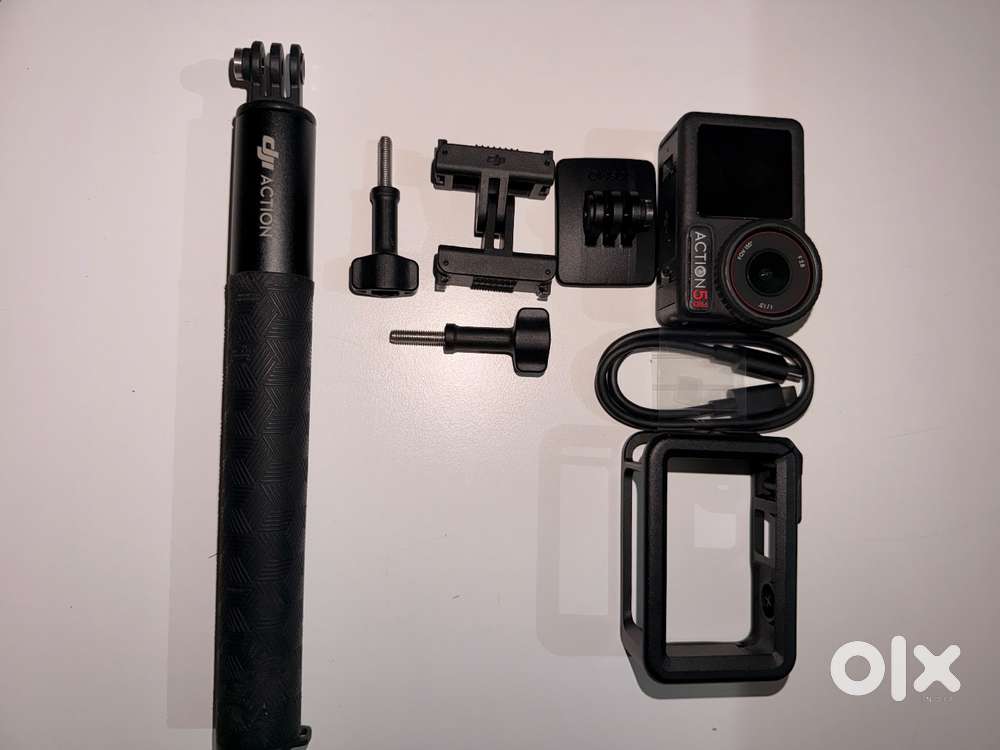 DJI Action 5 Pro Camera – Adventure Combo