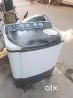 Very nice l.g washing machine 7.5 kg