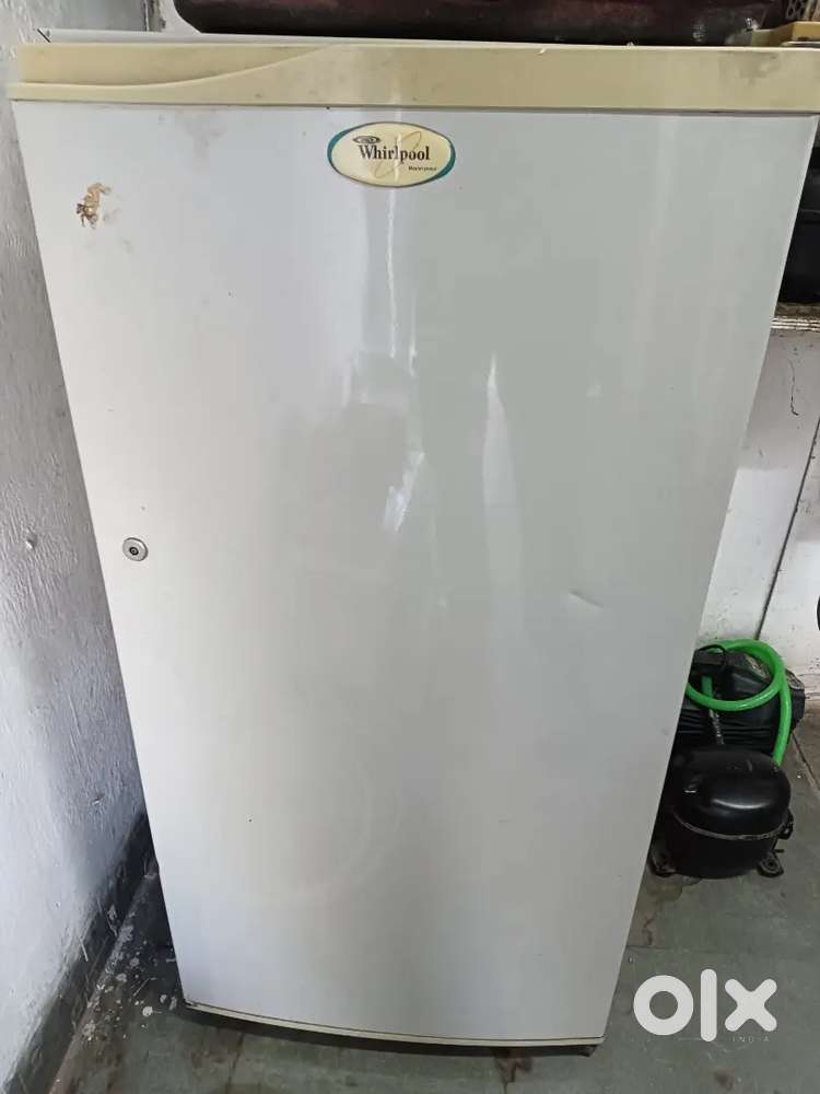 Selling My Whirlpool fridege