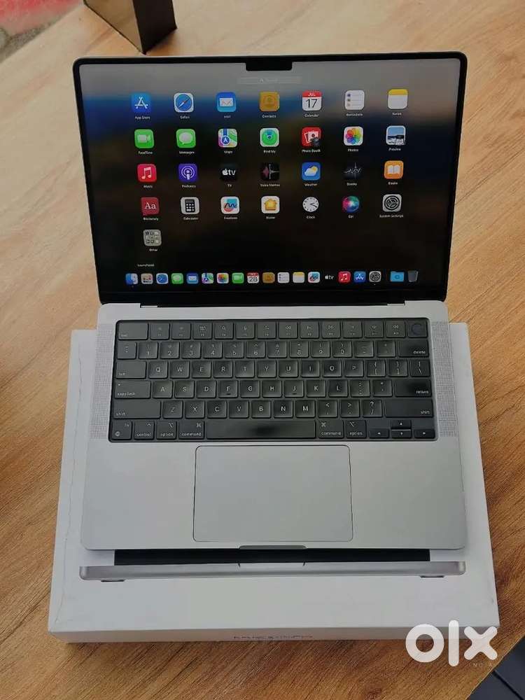 Apple MacBook Pro M5 (14.2 inch, 16GB, 512GB)